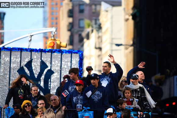 Yankees Victory Parade 2009 452.jpg